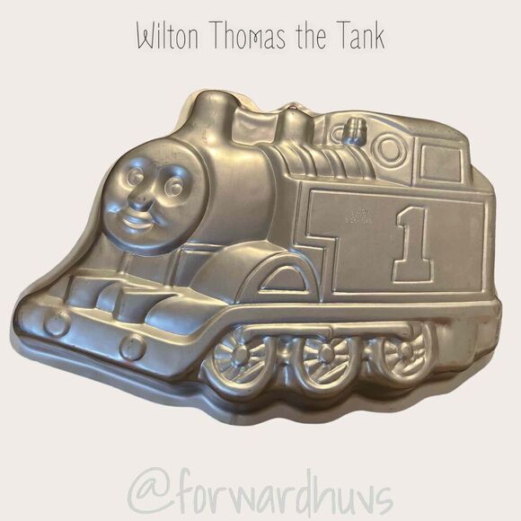 Wilton Cake Pan - Model 2105-1349 - Preowned - Picture 3 of 7